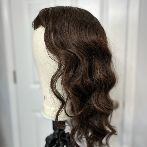 Long Curly Wig w Bangs - Picture 4 of 9